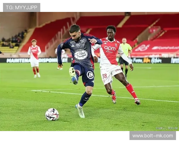 摩纳哥球员闪耀赛场，关键表现助球队逆转取胜