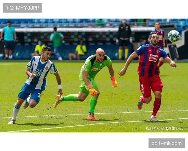 足球明星表现榜更新:本赛季顶尖球员状态分析与趋势观察 足球明星表现榜更新:本赛季顶尖球员状态分析与趋势观察